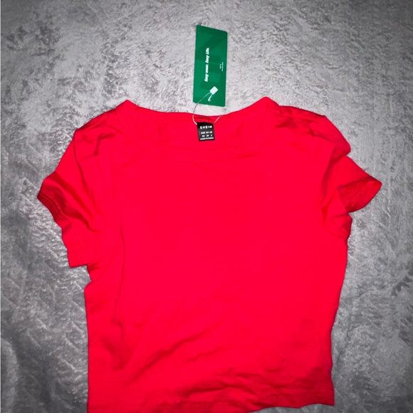 crop tops - Picture 4 of 7